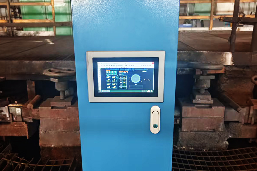 683045df09bac.jpg 軋鋼測(cè)徑儀自帶屏幕.jpg